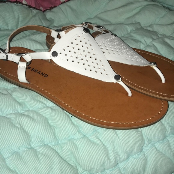 Lucky Brand White sandals - Picture 1 of 3